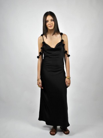 VESTIDO ACETINADO COM FLORES