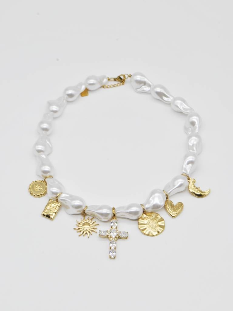 COLAR PÉROLAS COM PENDENTES