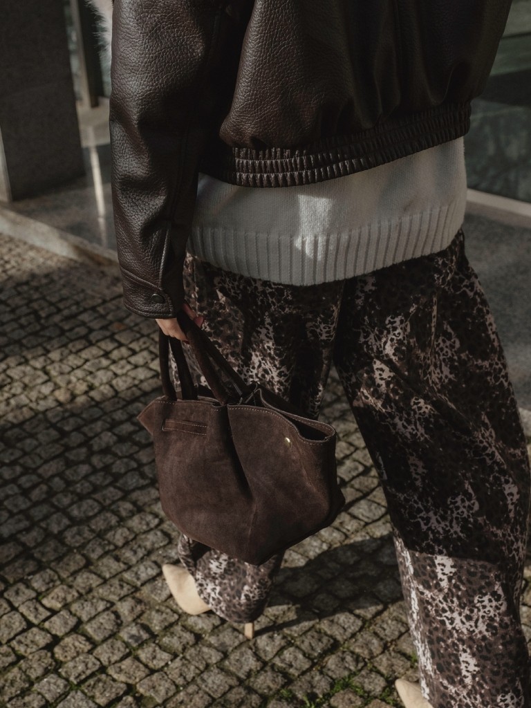 CALÇAS BALÃO ANIMAL PRINT