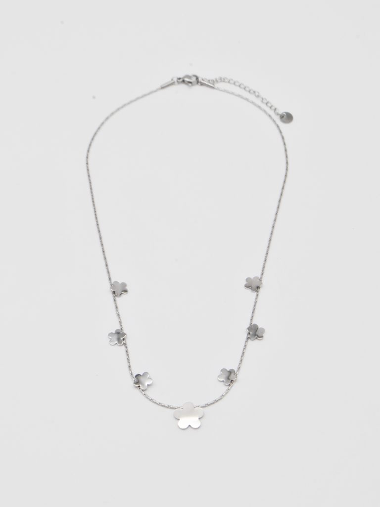 COLAR PRATEADO COM FLORES