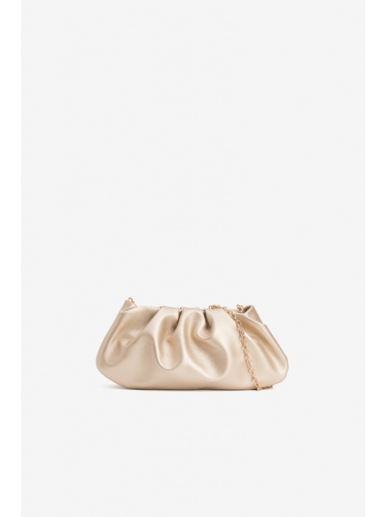 Carteira dourada franzida...